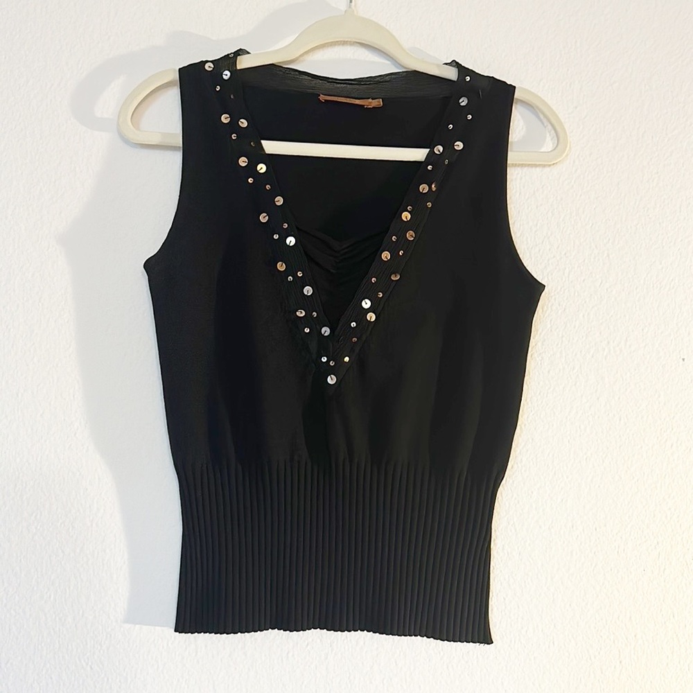 Belldini Women’s V-Neck Blouse in Black Color w.  Gold Sequin, Size S